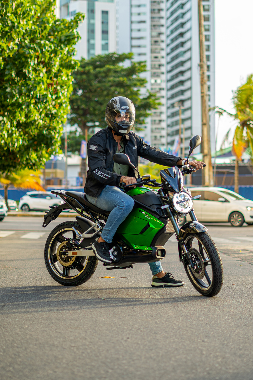 Bicicletas e Motas Elétricas, Motas e bicicletas 100% elétricas e sem  emissão de Dióxido de carbono