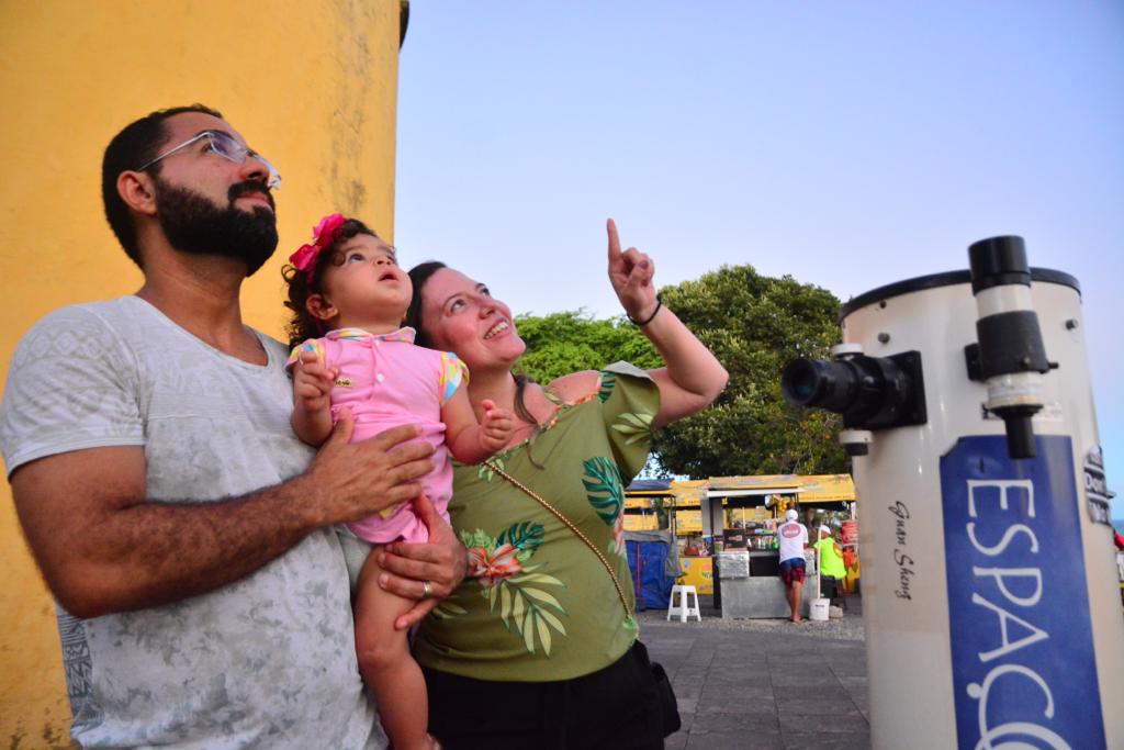 Família se reuniu no observatório pela primeira vez