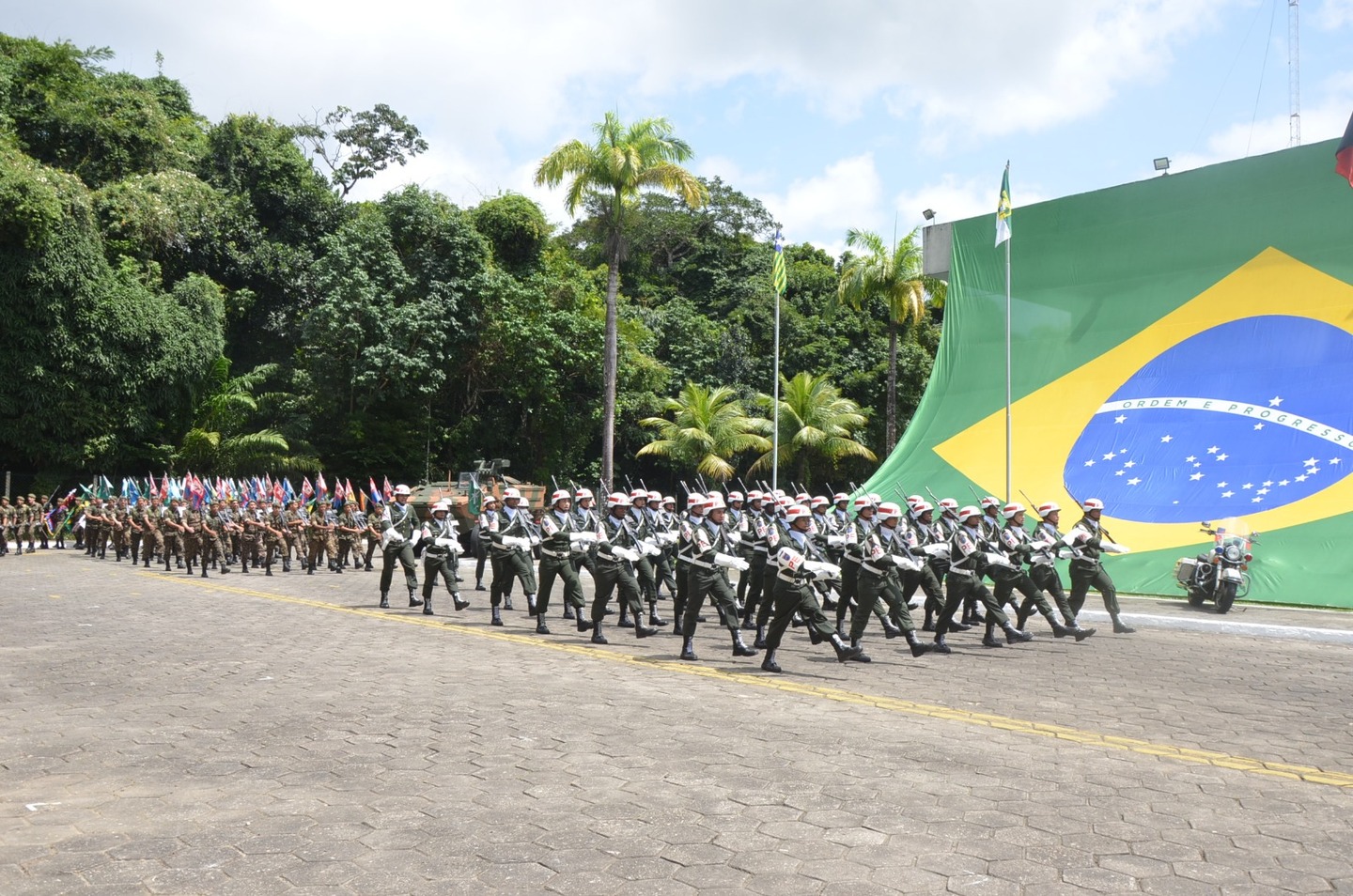 Solenidade é realizada pelo CMNE