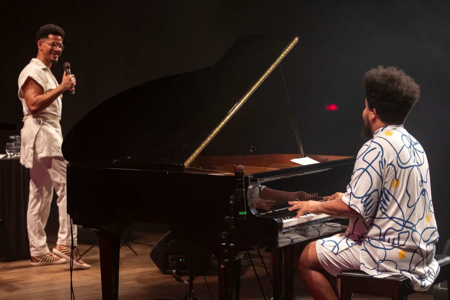 Amaro Freitas e Zé Manoel se apresentam na Caixa Cultural do Recife