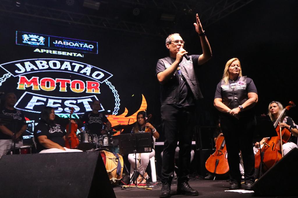 Prefeito da cidade do Jaboatão dos Guararapes, Mano Medeiros, na abertura do Jaboatão Motor Fest