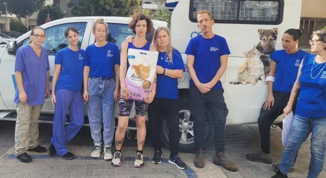 ONG 'Deixem os animais viver' partiu para Gaza com comida, veterinários e especialistas em resgate