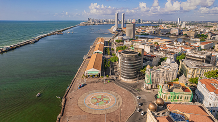 Vista aérea do marco zero no Recife