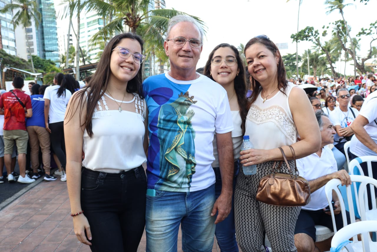 Médico Marcelo Carrilho, de 61 anos reuniu toda a família