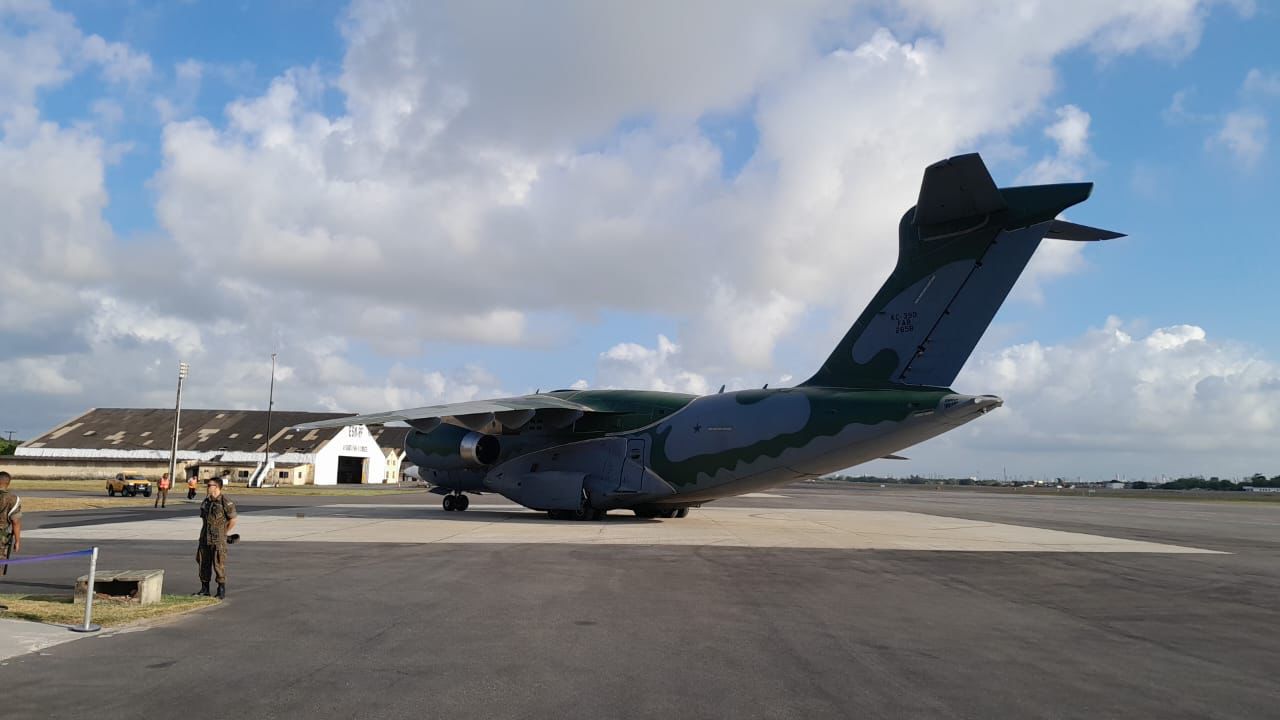 Aeronave pousou na Base Aérea do Recife