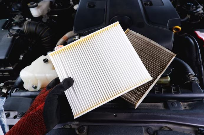 Filtro ar-condicionado do carro precisa estar em dia com a manutenção para não reter poeiras e outras sujeiras prejudiciais à saúde. 