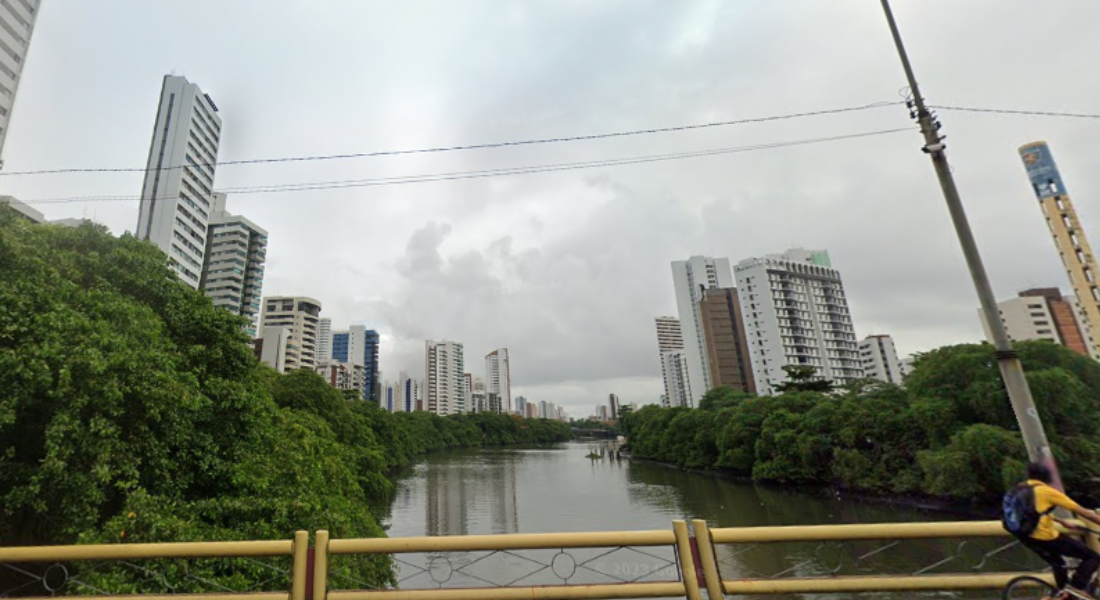 Rio Capibaribe, visto a partir da Ponte da Capunga