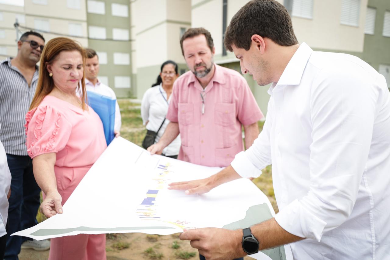 Prefeito João Campos visitou instalações dos conjuntos