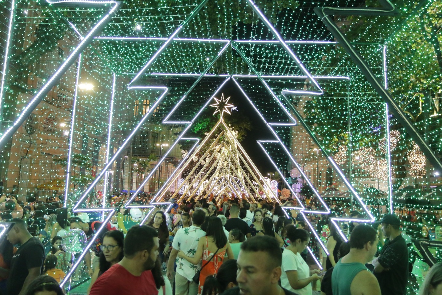 A Vila de Natal estará aberta à visitação na avenida Rio Branco de terça a domingo