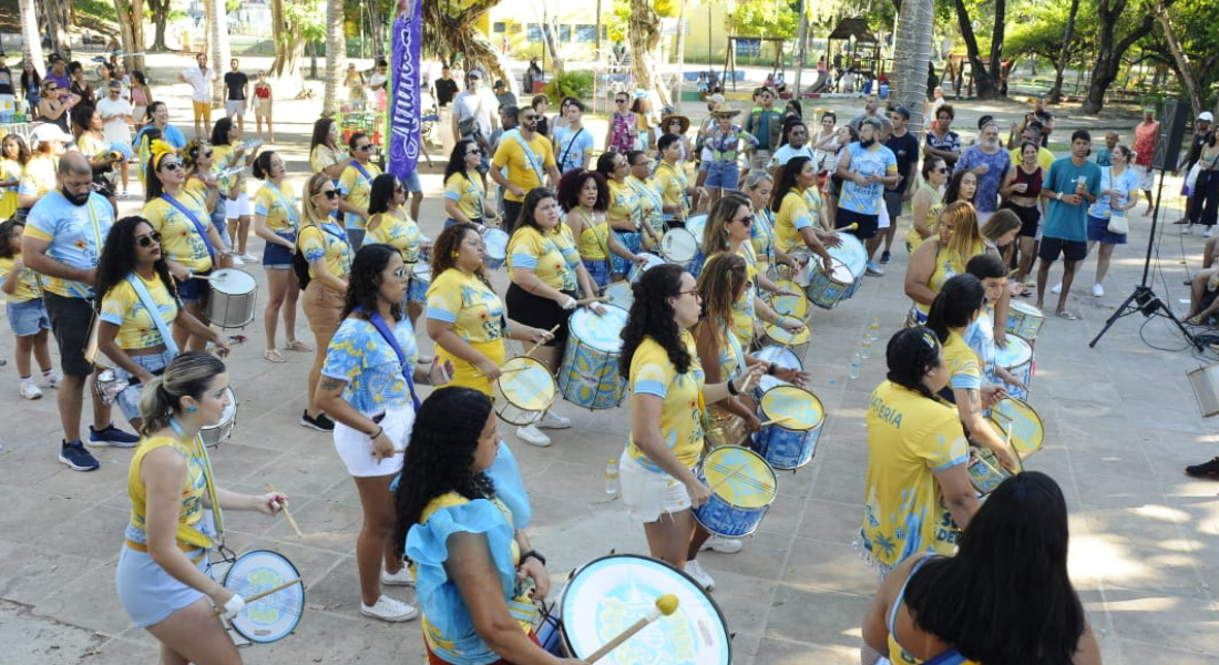 Ensaio do Bloco Samba Soul Delas