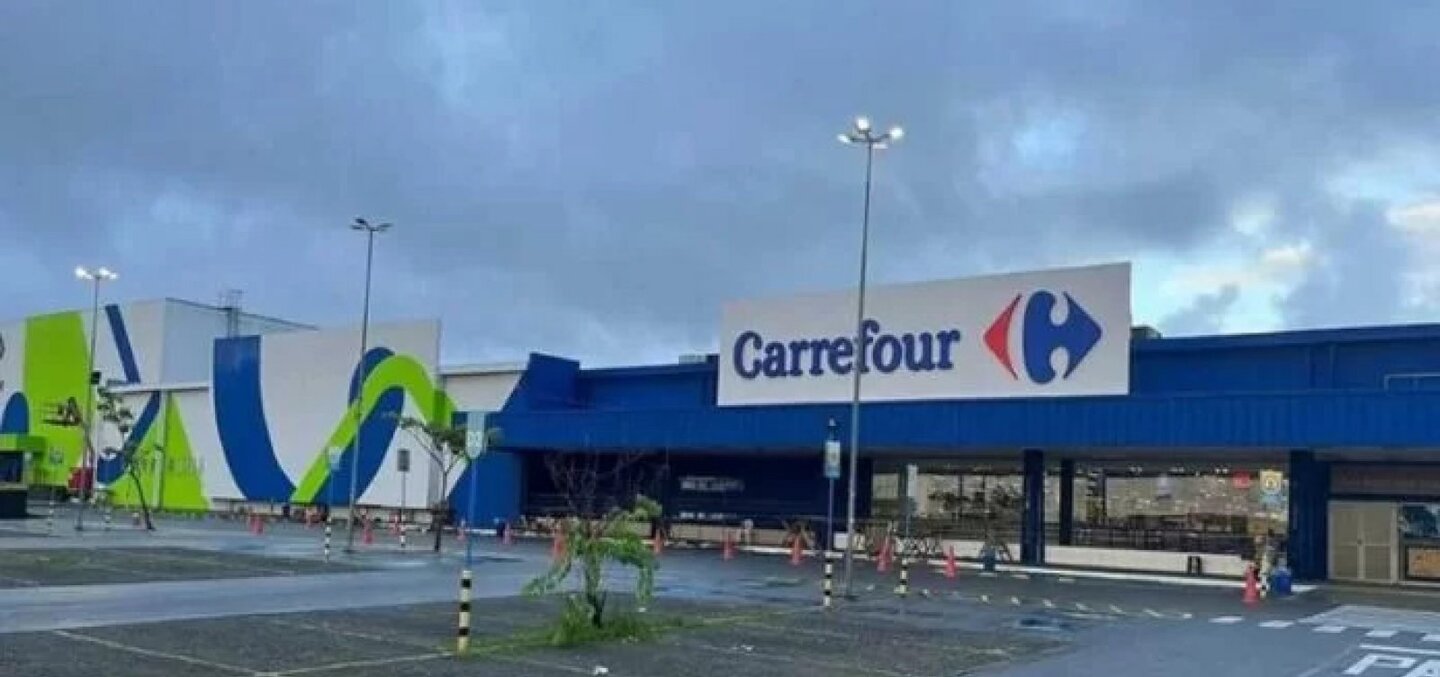 Fim de uma era: bandeira Carrefour encerra operações na Bahia e Ceará