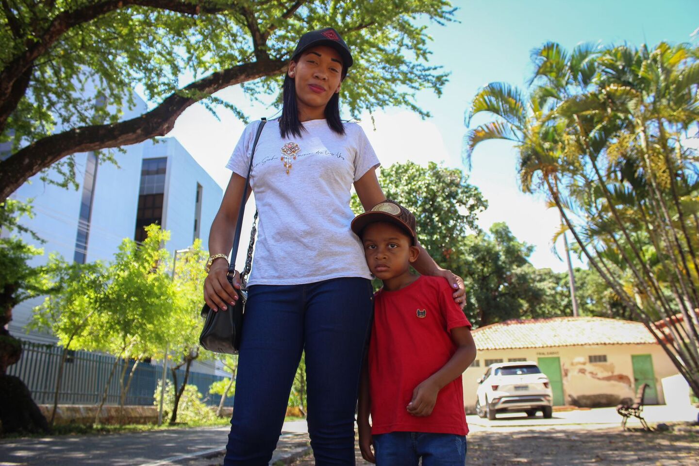 Solange Maria sa Silva, ao lado do filho, Cauã Miguel da Silva, no Parque 13 de Maio, no Recife