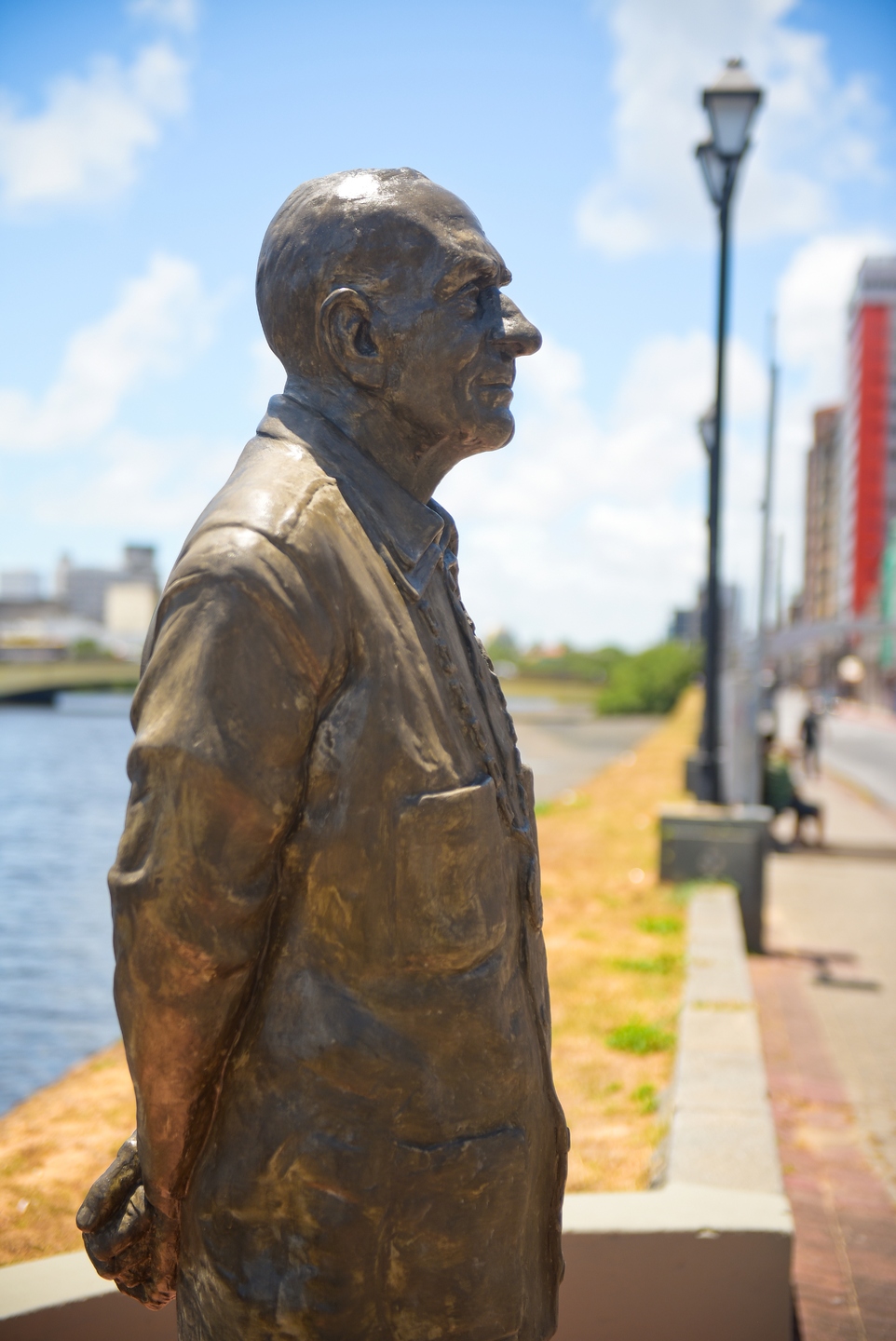 Ariano Suassuna, escultura do Circuito da Poesia do Recife. 