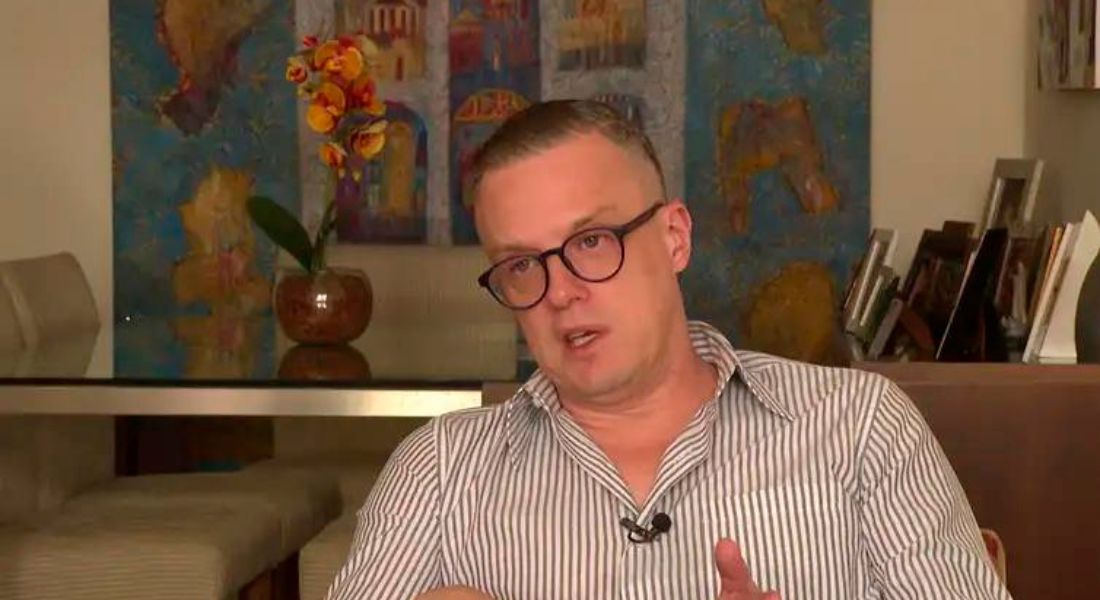 Adriano Dolph, autor de Fevereiro em chamas