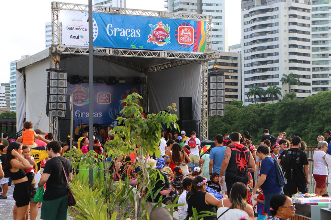 Polo infantil das Graças recebe os pequenos em mais um dia de folia no Recife