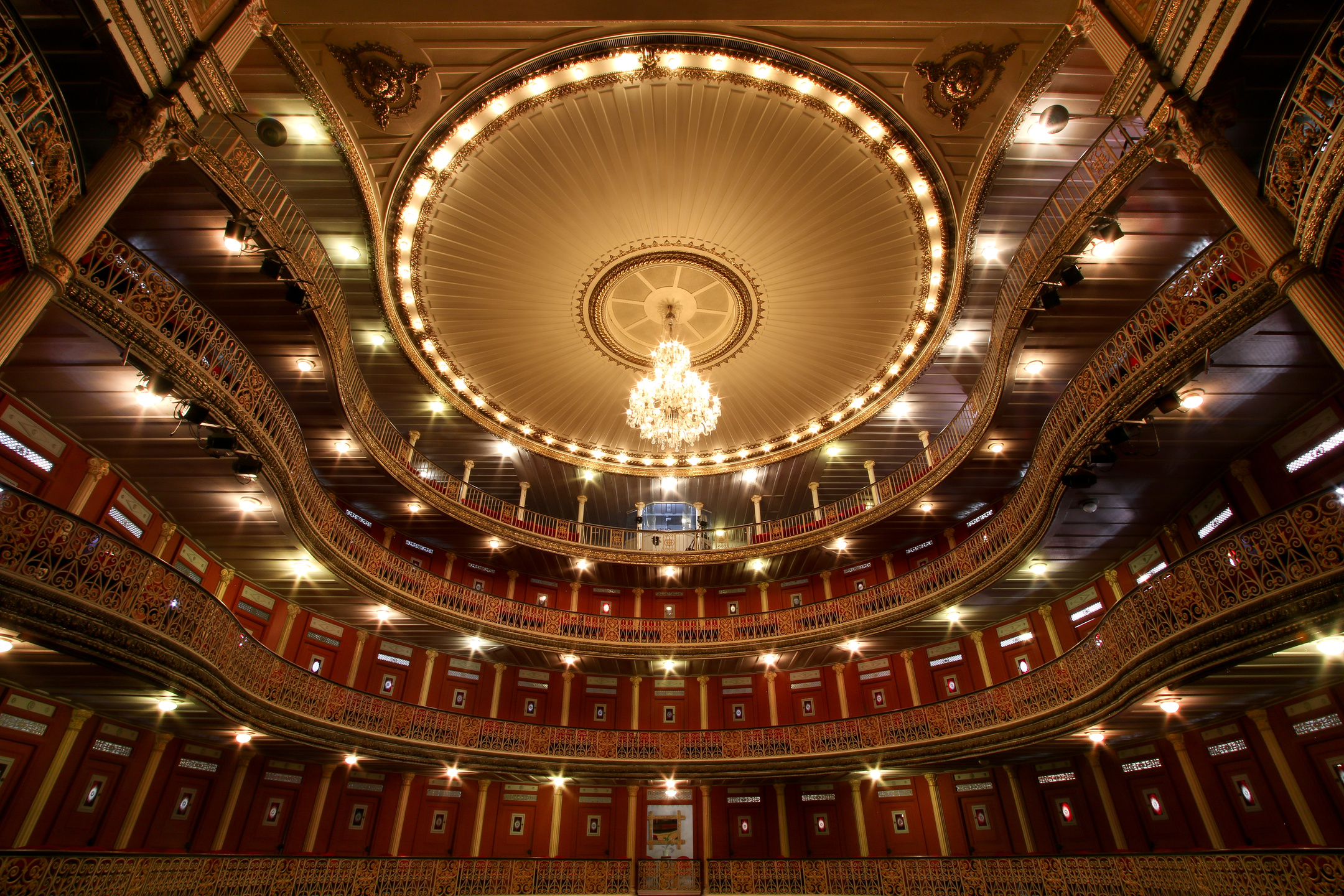  Área interna do Teatro de Santa Isabel. 