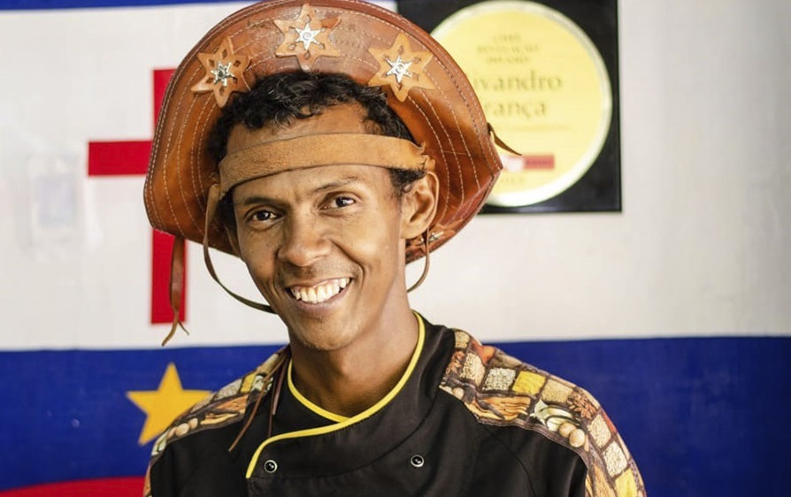 Velório e sepultamento do chef Rivandro França acontecem neste domingo (24), no Recife - Folha PE