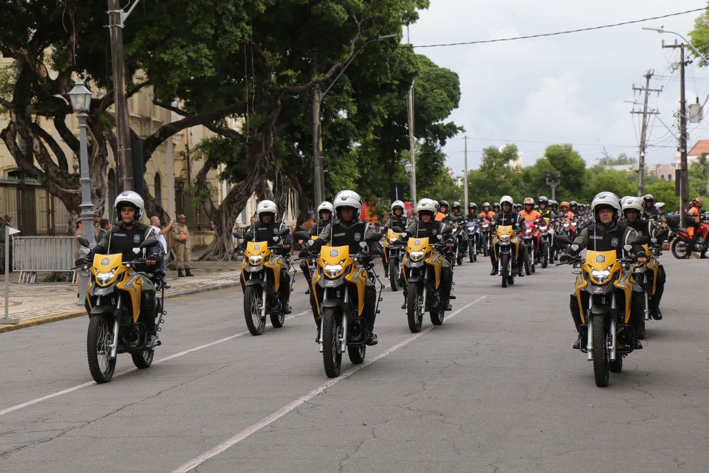 Entrega de 248 novas motos para as forças de segurança de Pernambuco