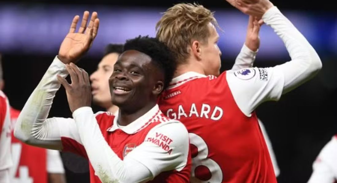 Saka e Odegaard são as referências técnicas do Arsenal