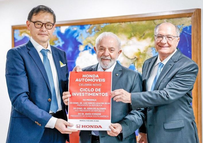 Presidente da Honda Automóveis do Brasil (HAB), Arata Ichinose fez anuncio em reunião com presidente Lula e do vice-presidente e Ministro do Desenvolvimento, Indústria, Comércio e Serviços, Geraldo Alckmin. 