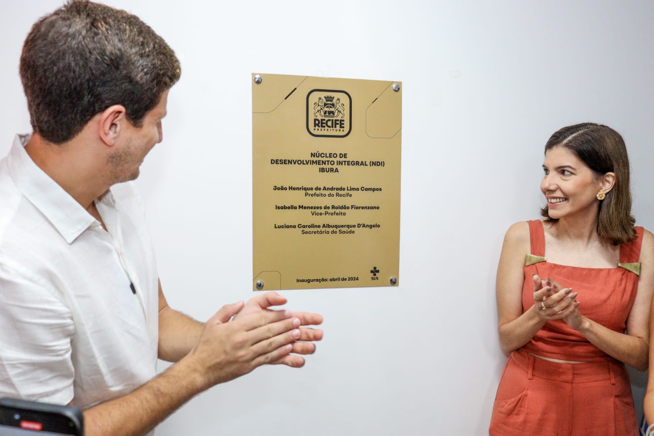 Secretária da Saúde do Recife, Luciana Albuquerque, inaugura NDI ao lado de João Campos