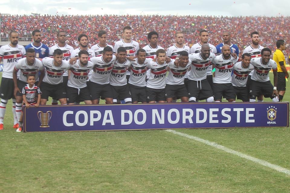 Elenco campeão da Copa do Nordeste em 2016