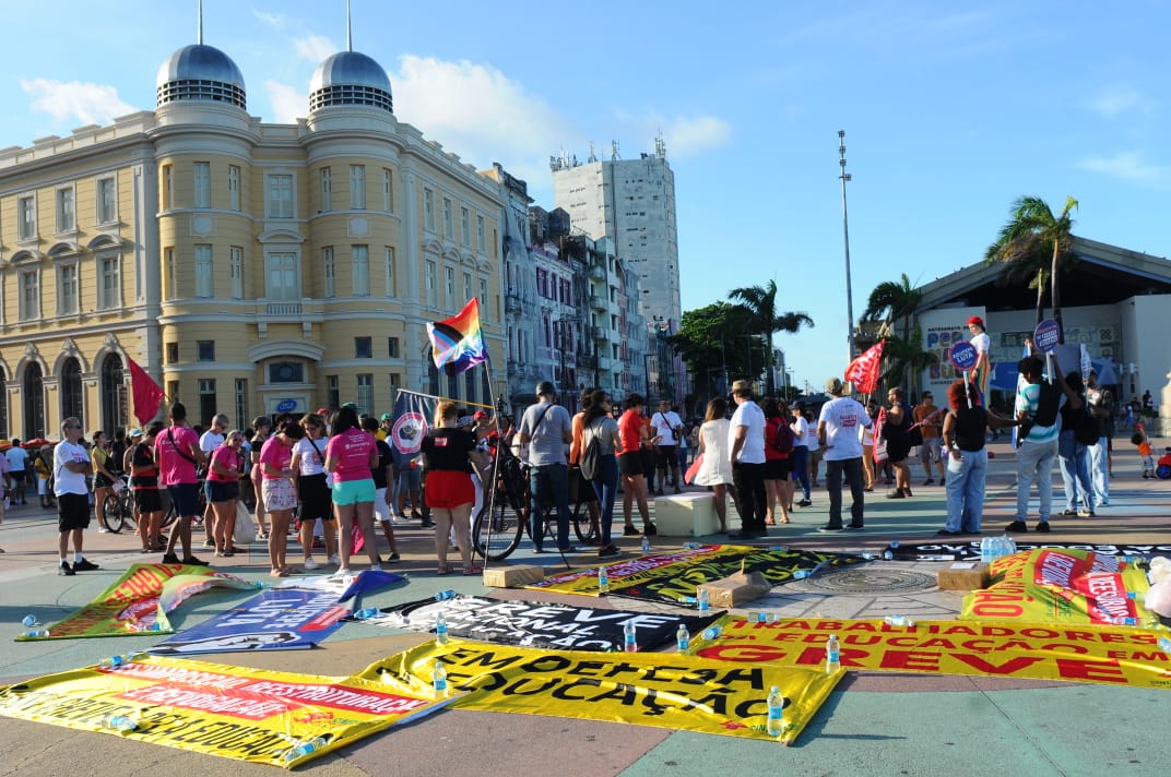 Manifestação aconteceu na Praça do Marco Zero