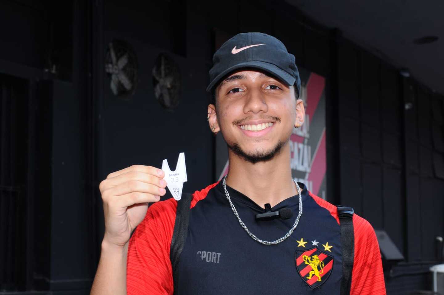 Sérgio Gabriel, estudante, 19 anos. O último a pegar a ficha.