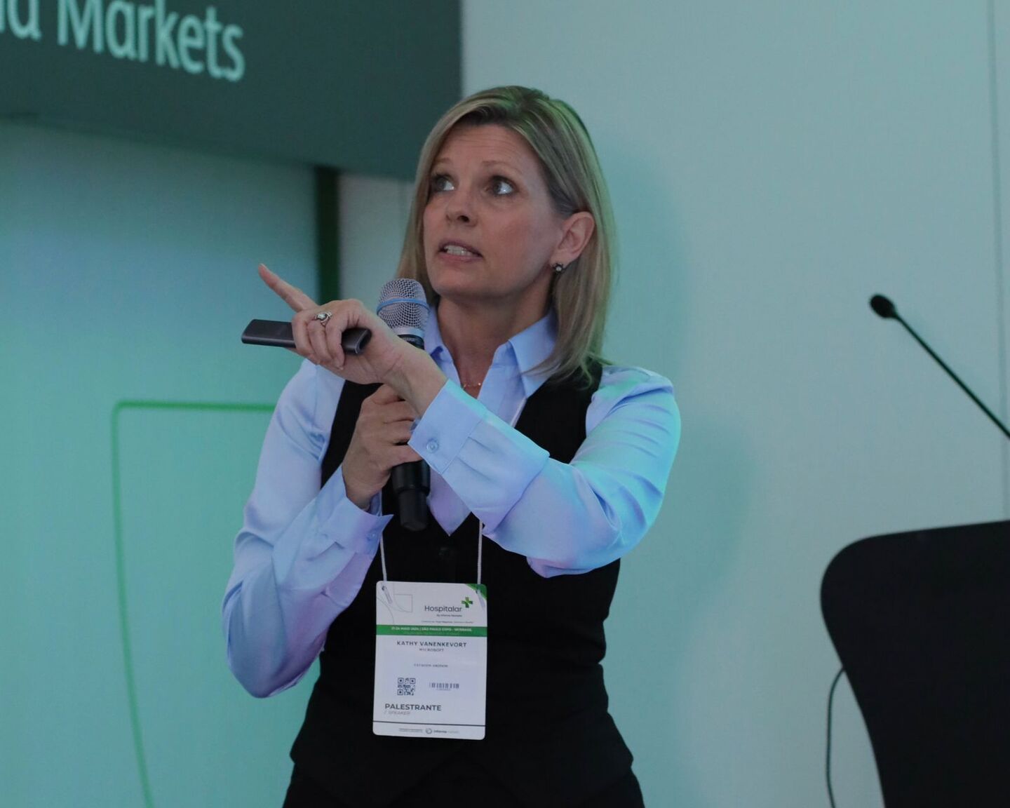 Kathy VanEnkvort, líder de Healthcare e Ciências da Vida da Microsoft - Foto: Informa Markets/divulgação