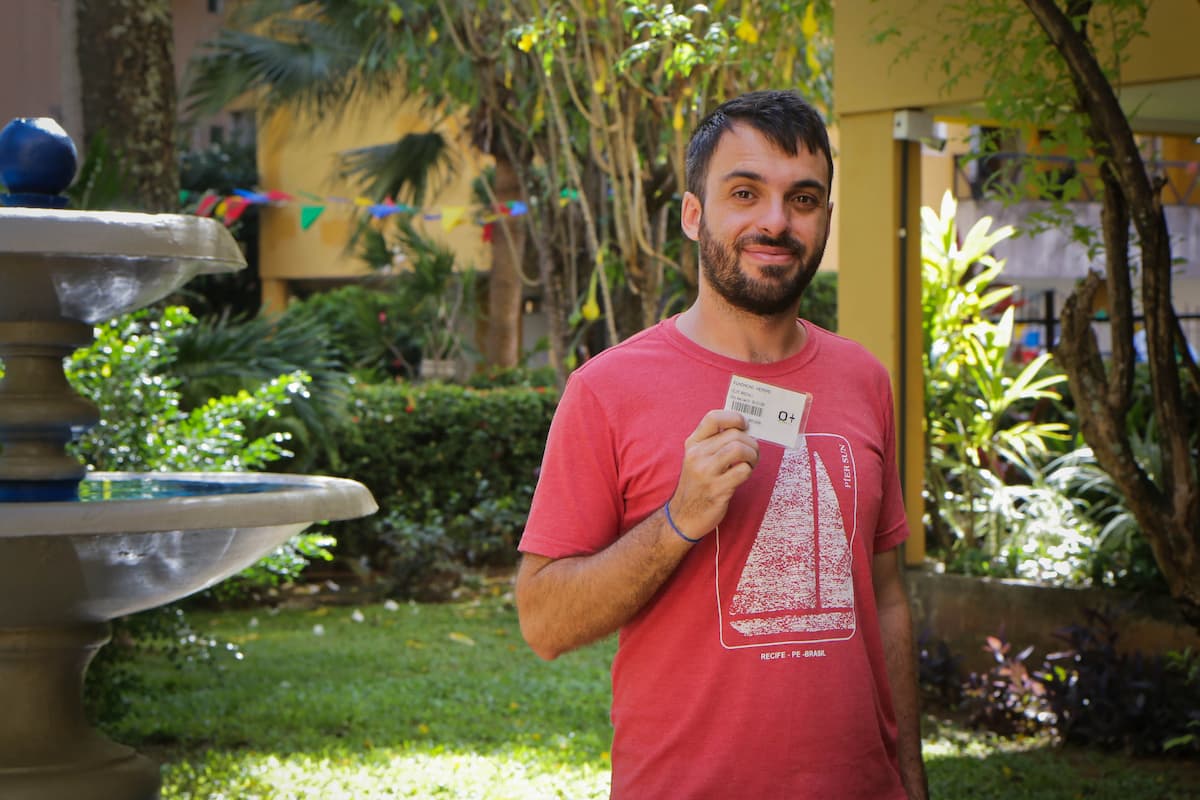 O ator e Professor de Teatro Felipe Braccialli, doador regular de 34 anos que assumiu um compromisso com a doação de sangue desde que completou 18 anos.