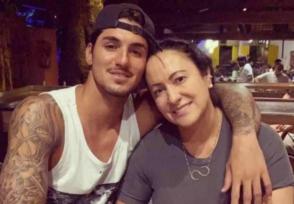 Gabriel Medina com a mãe, Simone Medina 