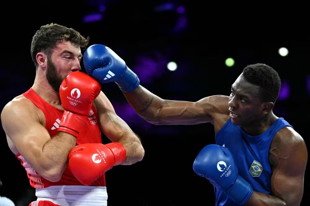 Keno Marley garantiu vaga nas quartas de final do boxe em Paris-2024 