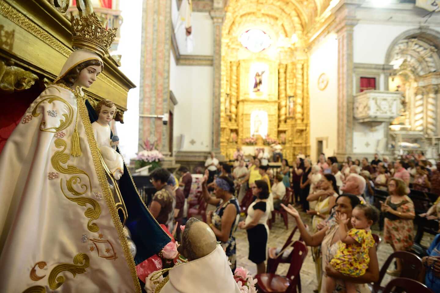 Festa de Nossa Senhora do Carmo, padroeira do Recife reúne fiéis 