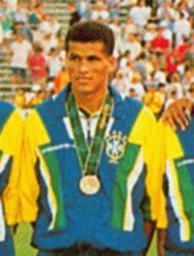 Rivaldo com o bronze em 1996