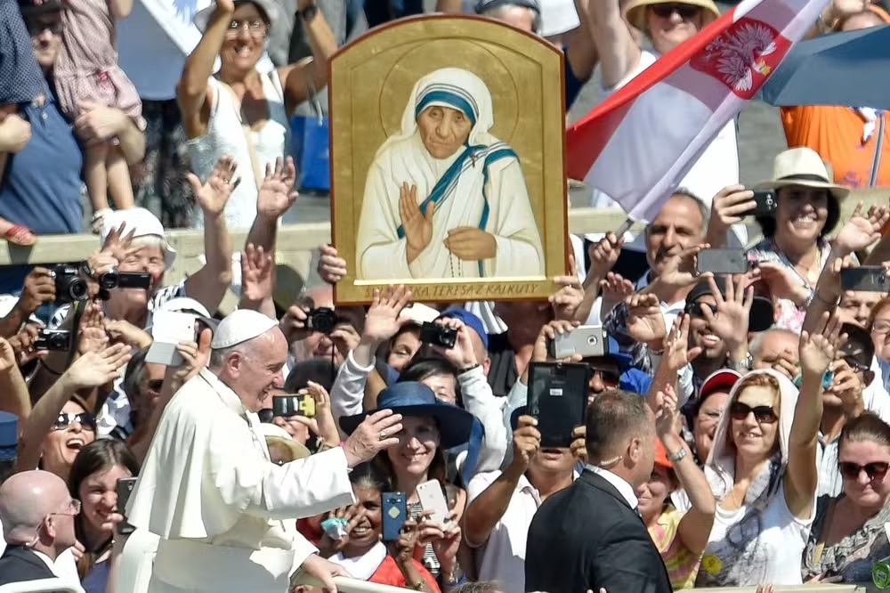 Papa Francisco durante missa de canonização de Madre Teresa de Calcutá, em 2016 