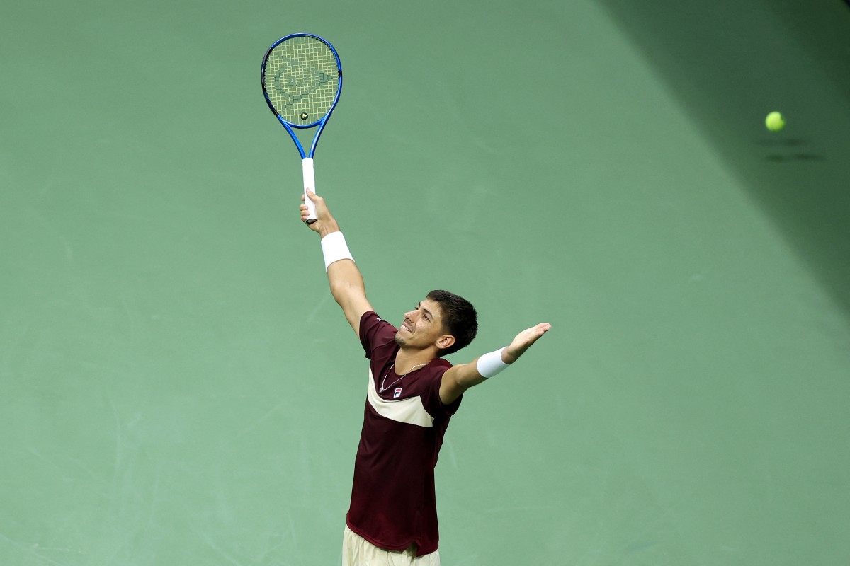 O australiano Alexei Popyrin venceu e eliminou Djokovic na 3ª rodada do US Open