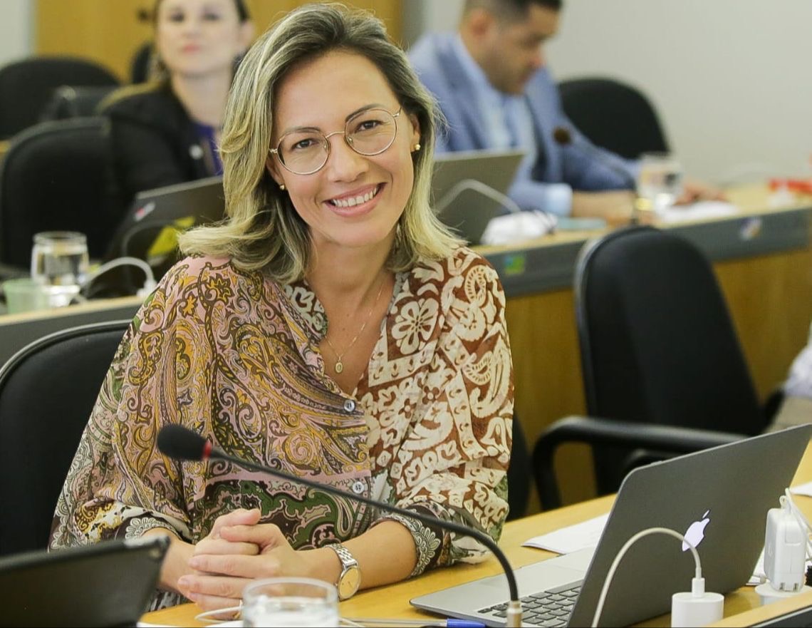 Yanne Katt Teles assumirá secretaria