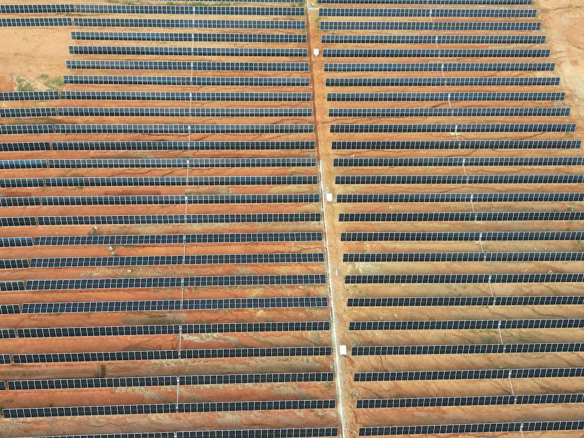 As placas solares, que são o carro-chefe da Elétron Energy, estão distribuídas em oito estados