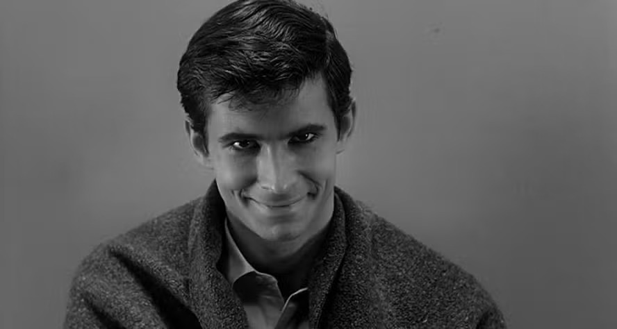 Anthony Perkins como Norman Bates em 'Psicose', de Alfred Hitchcock 