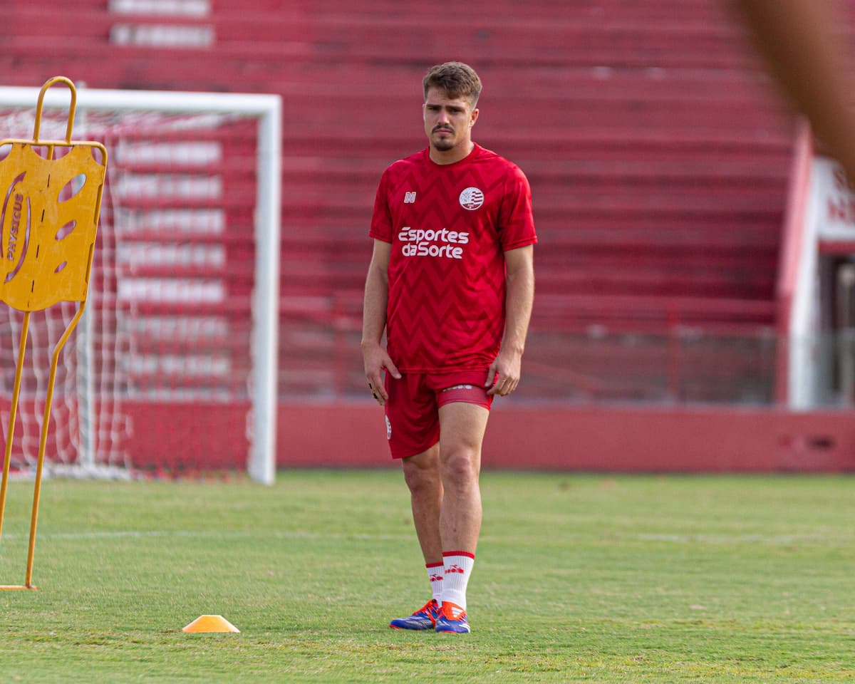 Matheus Melo durante passagem pelo Náutico