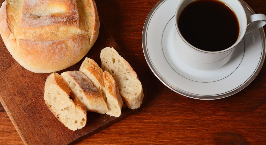 Pão com café