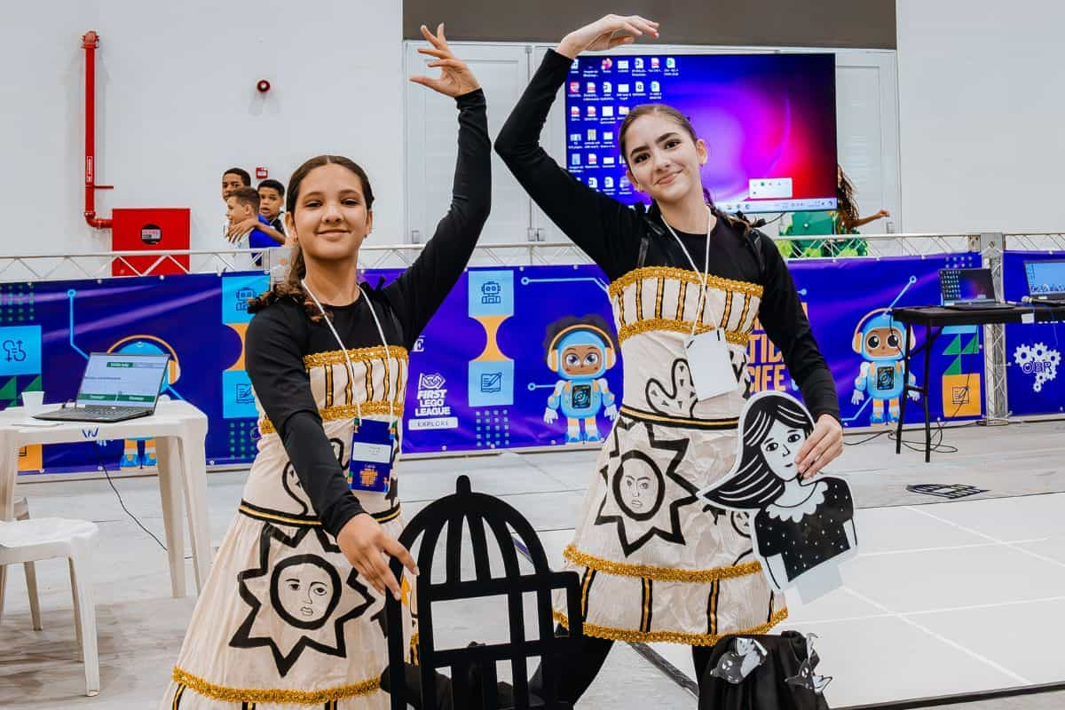 o Festival de Programação e Robótica do Recife trouxe a Robótica Artística, envolvendo dança, interpretação e arte