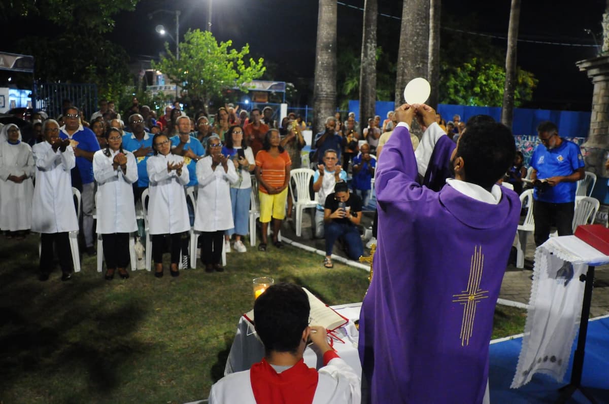 Missa da Saudade foi realizada nesta segunda-feira (30)