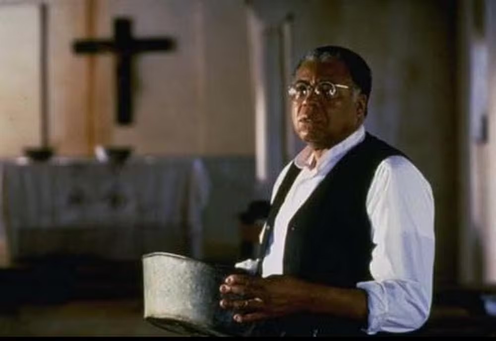 James Earl Jones em 'Deserdados' 