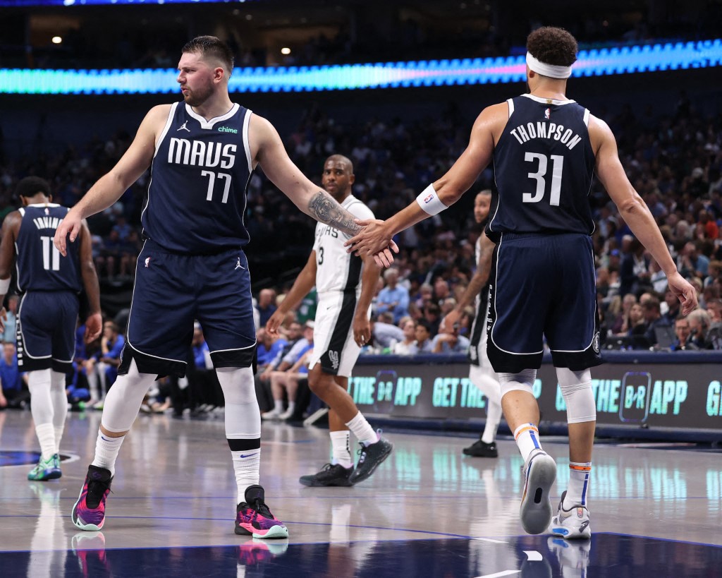 Mavericks vencem Spurs na NBA