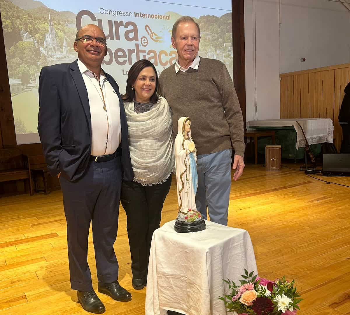 Gilberto Barbosa, fundador da Obra de Maria, e os co-fundadores da Canção Nova, Wellington da Silva e Luzia Santiago