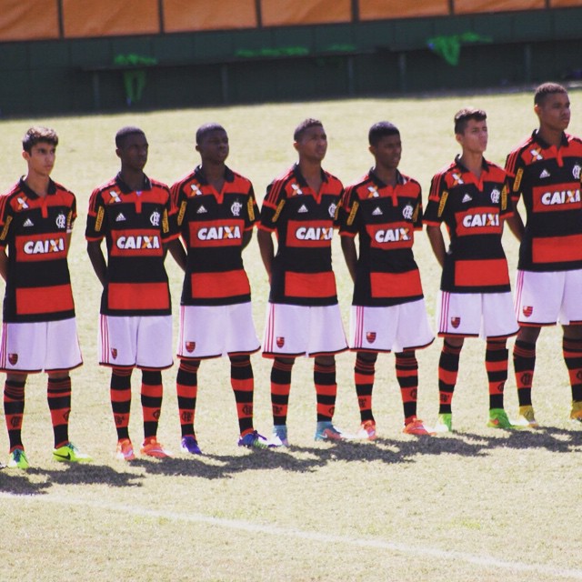 Lordelo e Vini Jr. na base do Flamengo 