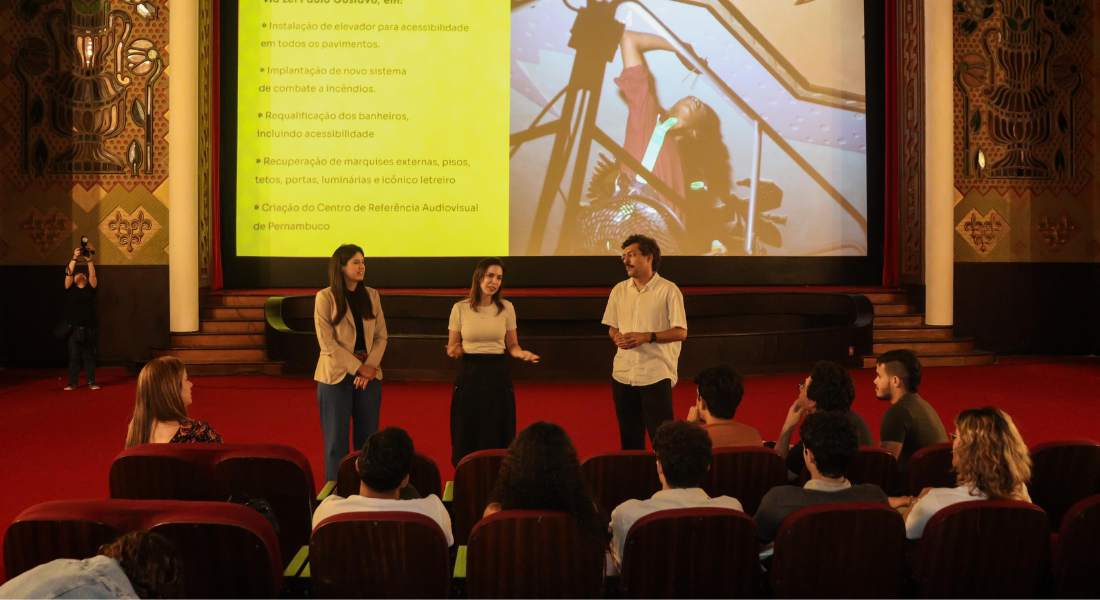 Renata Borba, presidente da FUNDARPE,  Cacau de Paula, Secretária de Cultura de Pernambuco e Luís Fernando Moura, novo Programador do Cinema São Luiz. 