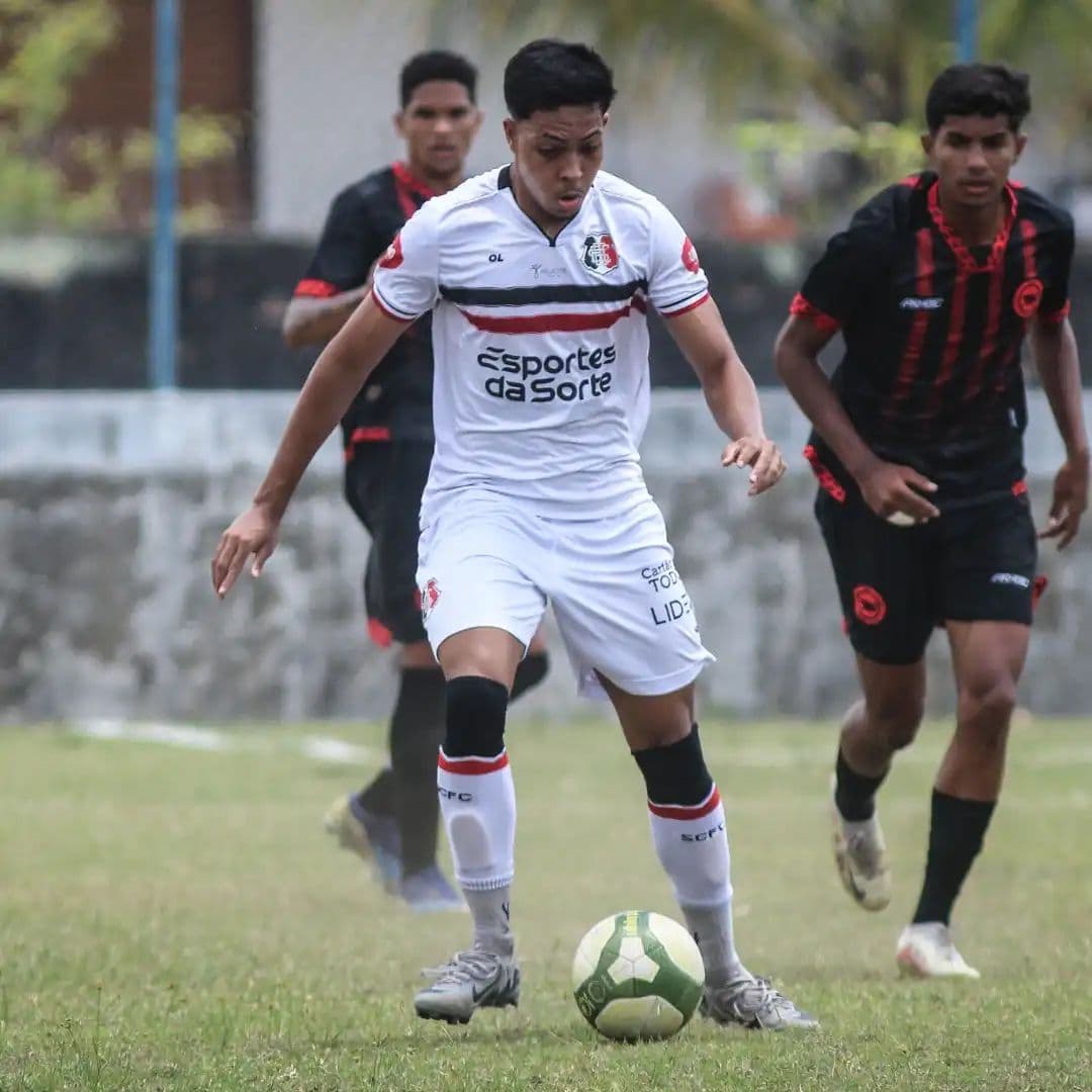 Vinícius Hora é um dos artilheiros do Santa Cruz na categoria sub-20