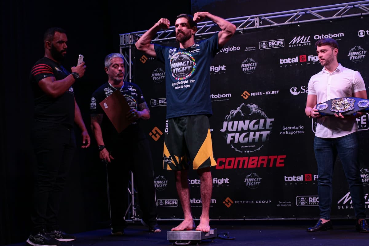 Luís Aguiar, lutador pernambucano de MMA e que fará luta pela cinturão até 57kg do Jungle Fight